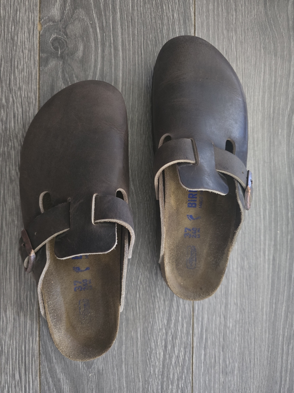 Birkenstock Women’s Boston Clog in Dark Brown Leather